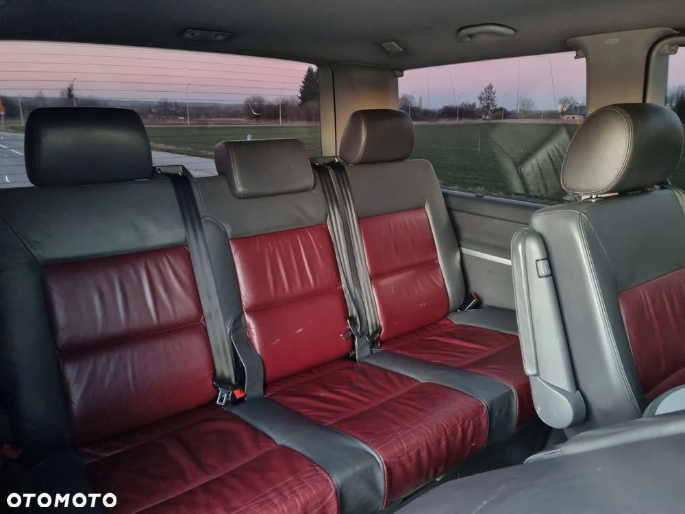 Volkswagen Multivan - 18