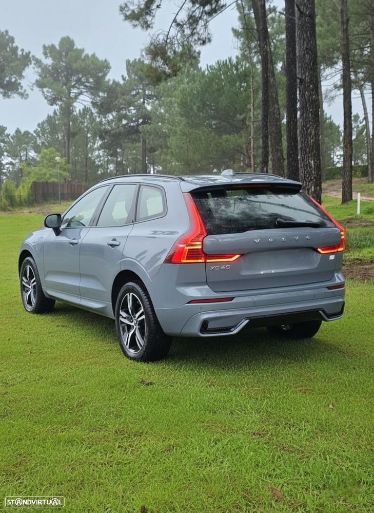 Volvo XC 60 2.0 T6 PHEV R-Design AWD - 4