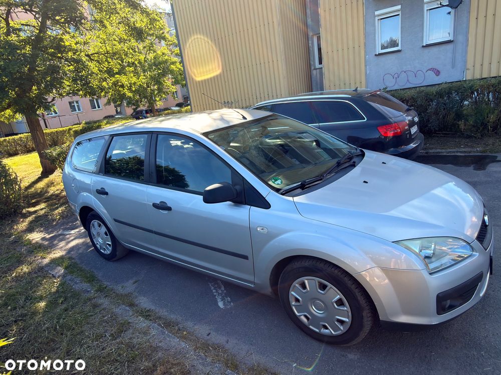 Ford Focus 1.6 Comfort - 4