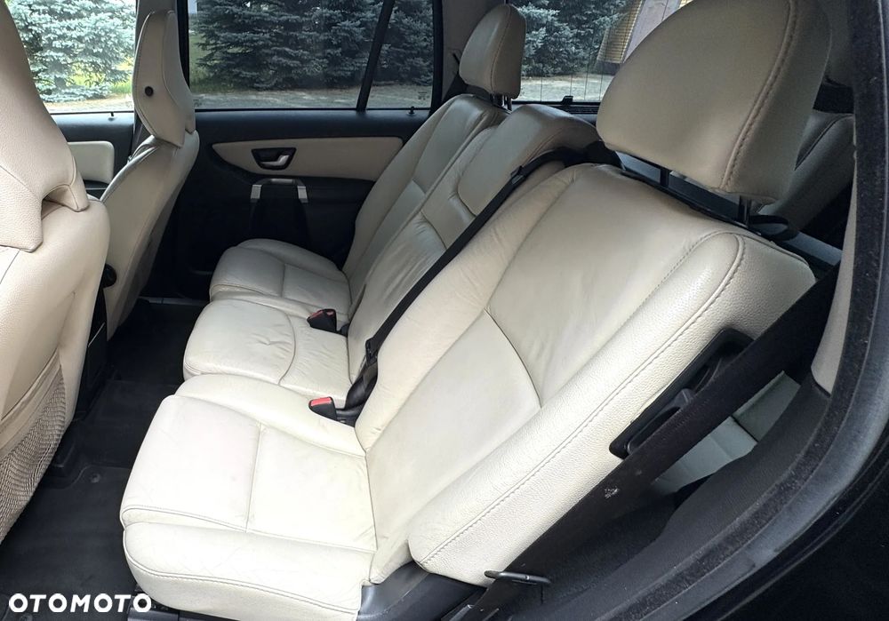 Volvo XC 90 - 37