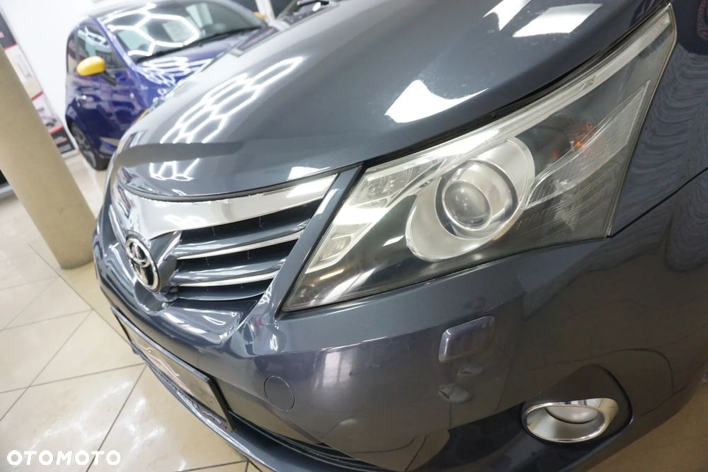 Toyota Avensis 1.8 Life - 10