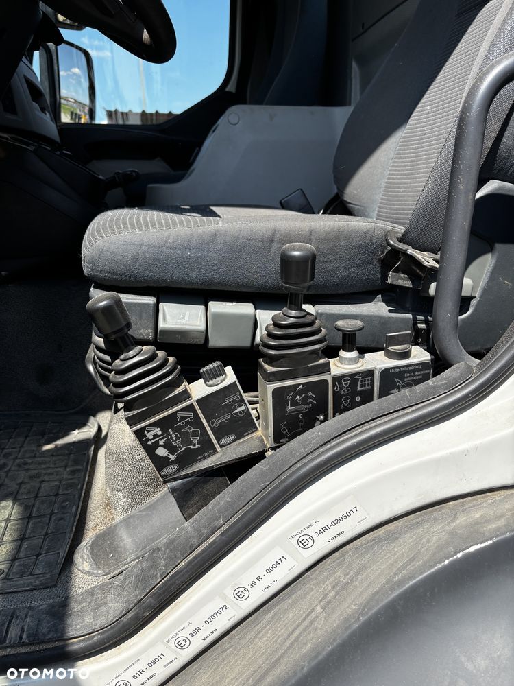 Volvo FL - 8