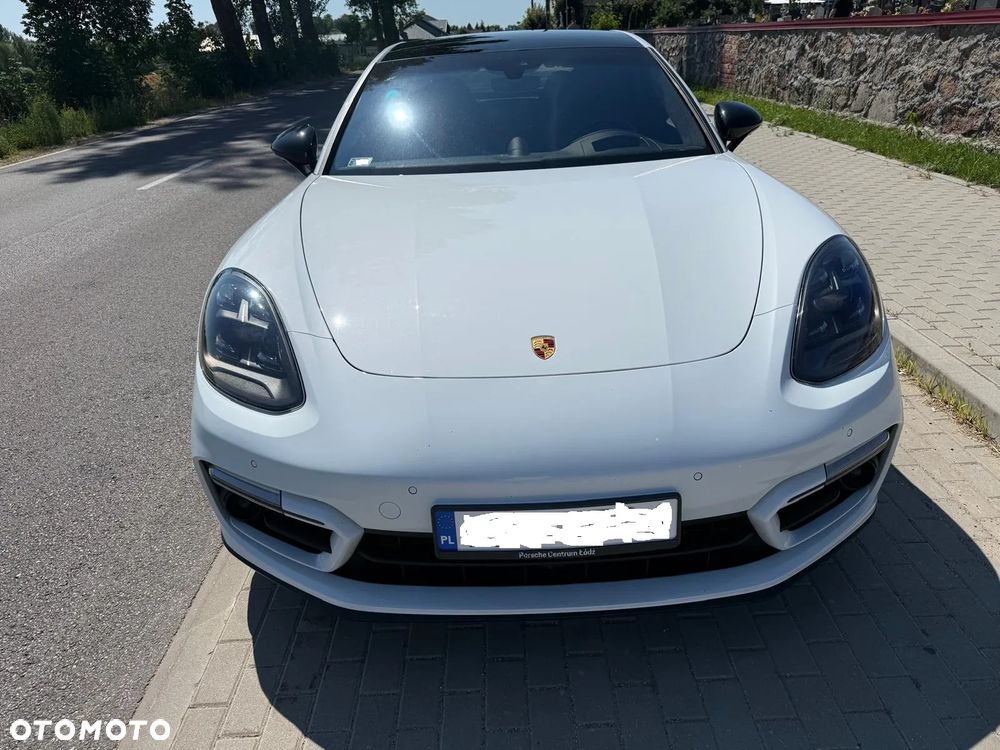 Porsche Panamera - 8