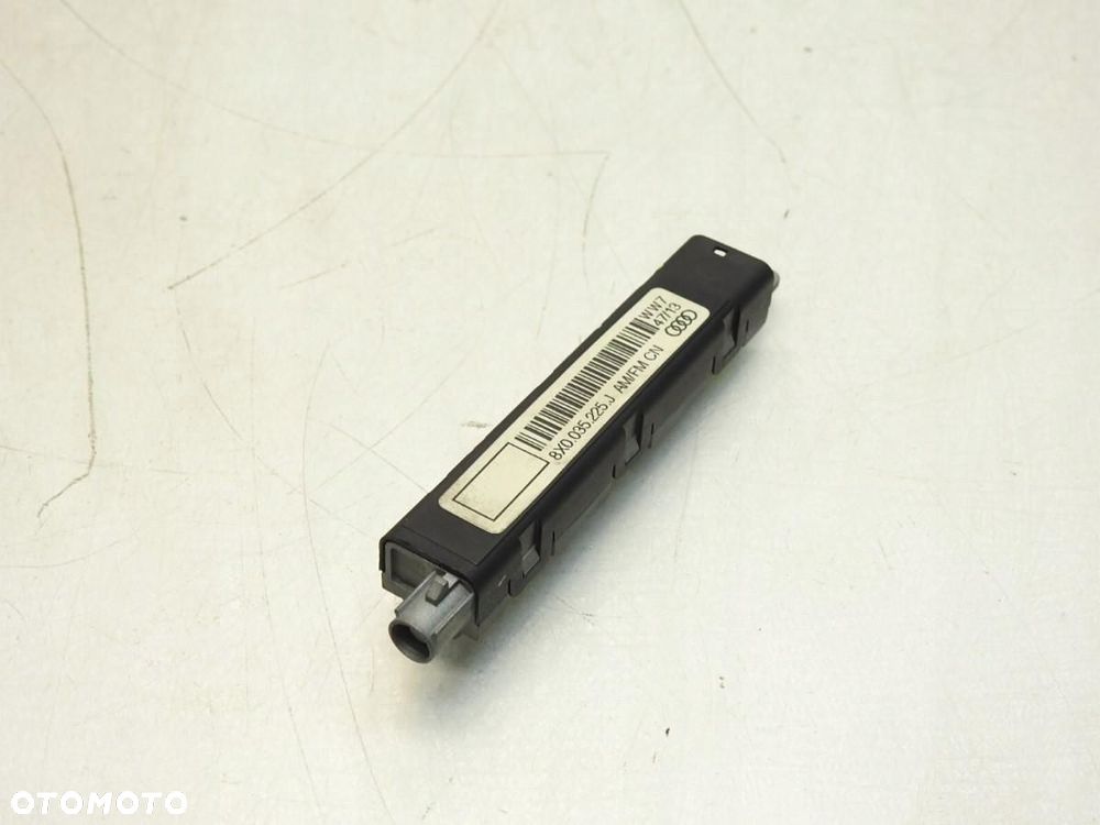 WZMACNIACZ ANTENOWY AUDI A1 8X 3D 8X0035225J - 8
