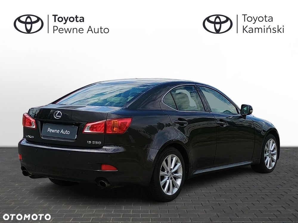Lexus IS - 5