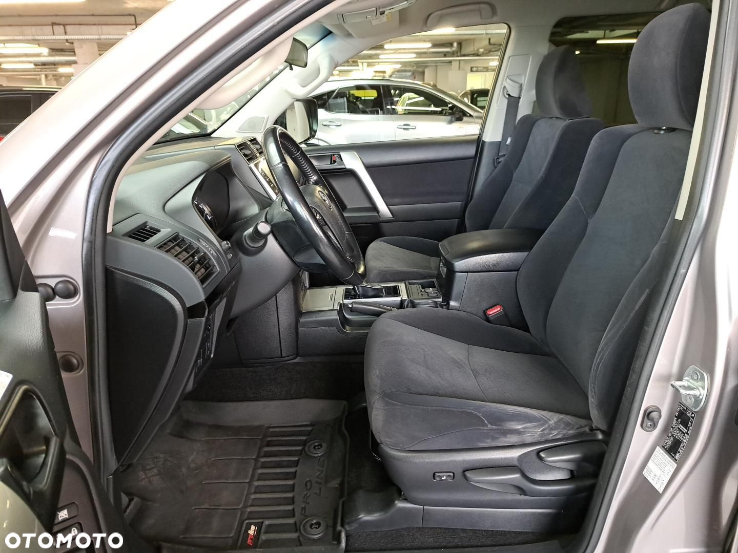 Toyota Land Cruiser - 9