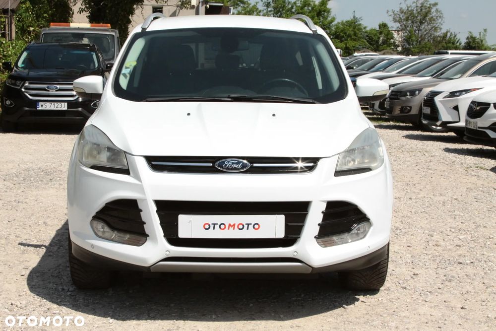 Ford Kuga 2.0 TDCi 2x4 Titanium - 4