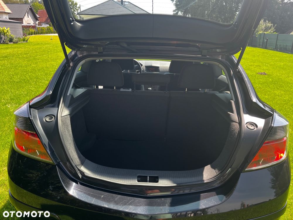 Opel Astra 1.6 Sport - 16