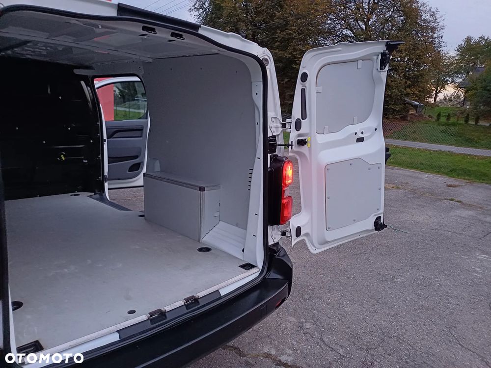 Peugeot Expert Vivaro proace - 22