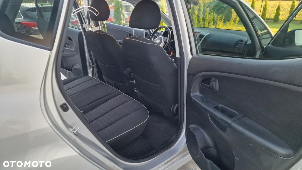 Kia Venga - 22
