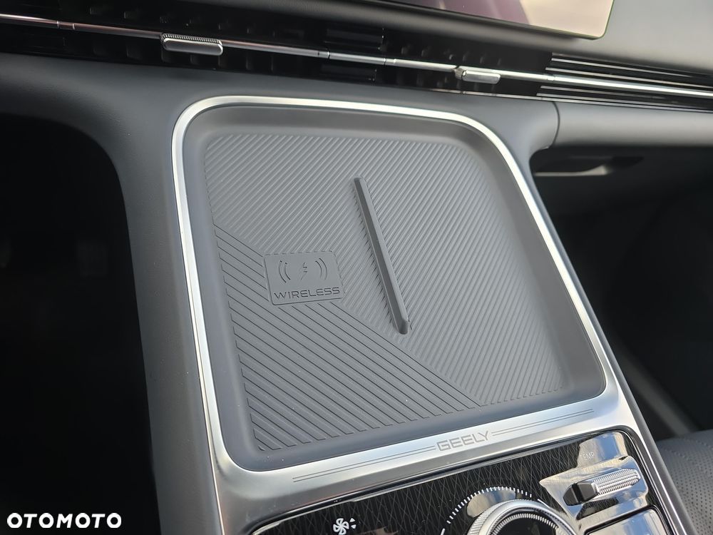 Geely Starray EM-i 1.5 PHEV Pro - 19