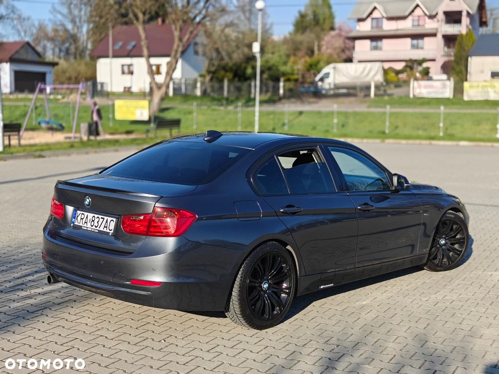 BMW Seria 3 320d Sport Line - 8
