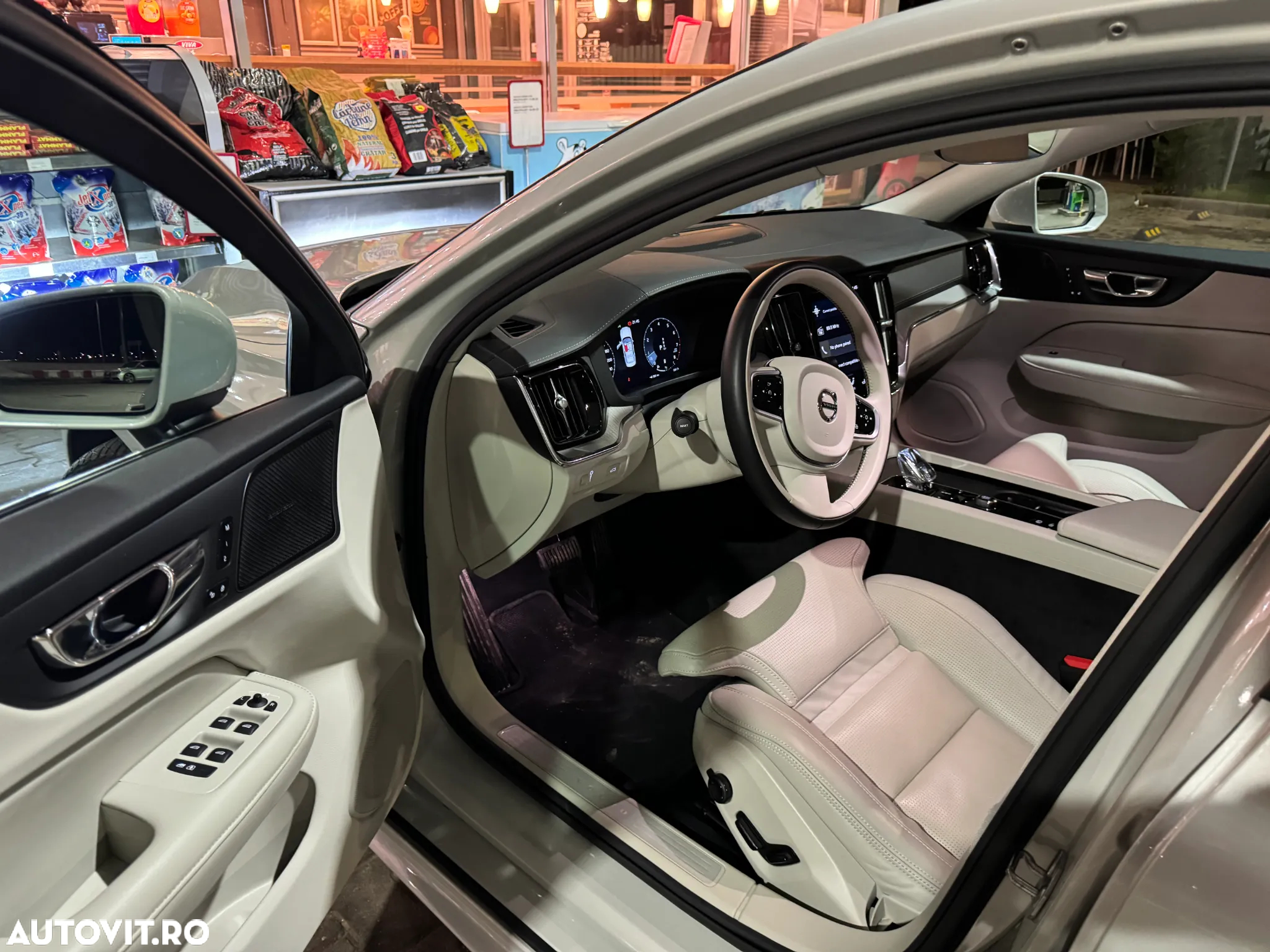 Volvo S60 B4 MHEV AT Plus Dark - 13