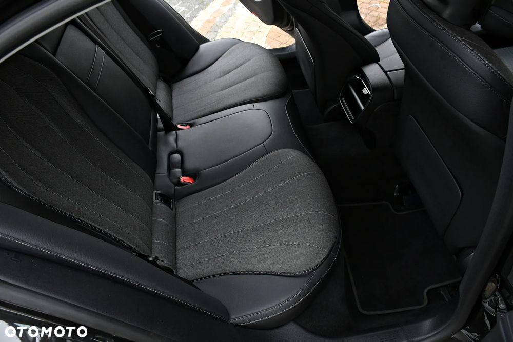 Mercedes-Benz Klasa E 200 Avantgarde - 21