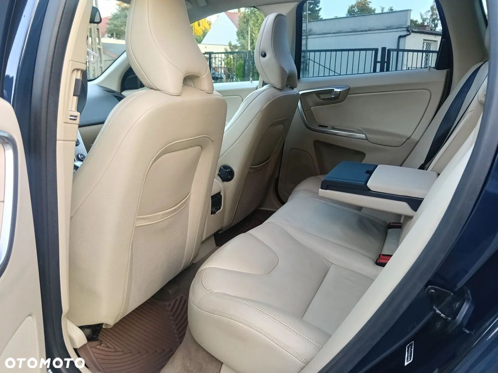 Volvo XC 60 3.2 AWD Summum - 25