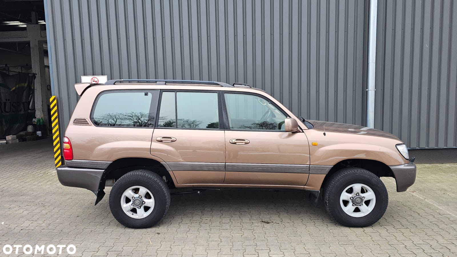 Toyota Land Cruiser 4.7 V8 - 10