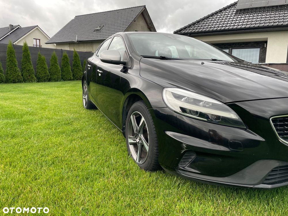 Volvo V40 D2 Drive-E R-Design Kinetic - 4