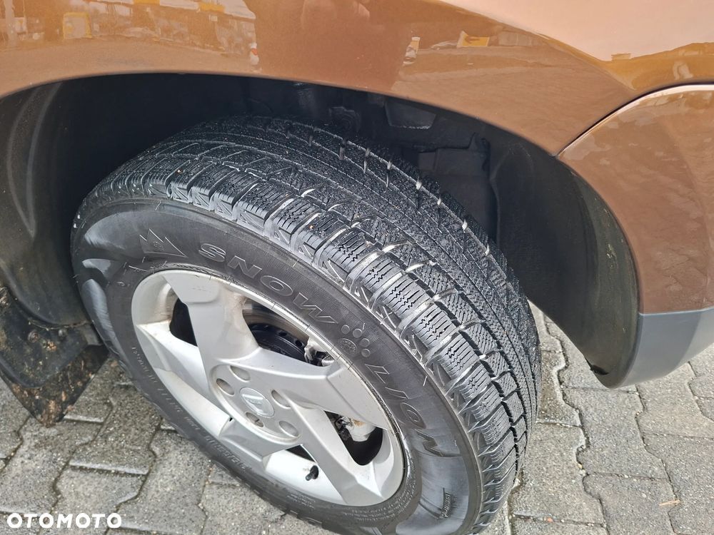 Dacia Duster 1.5 dCi Laureate 4x4 - 11