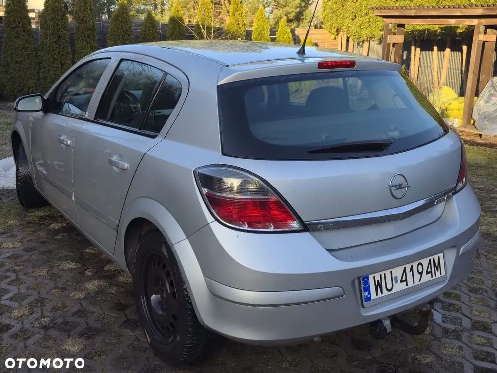 Opel Astra 1.6 Enjoy - 15