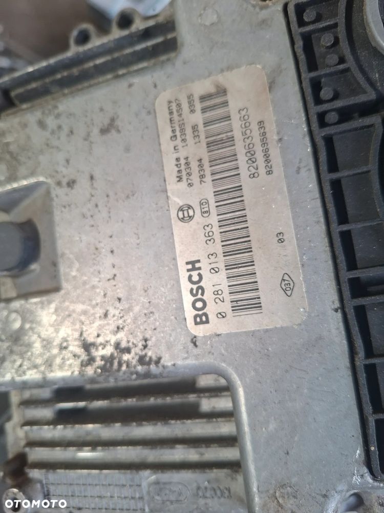 Trafic Vivaro Primastar 2.5 DCI 01-14 Sterownik Komputer  0281013363 - 2