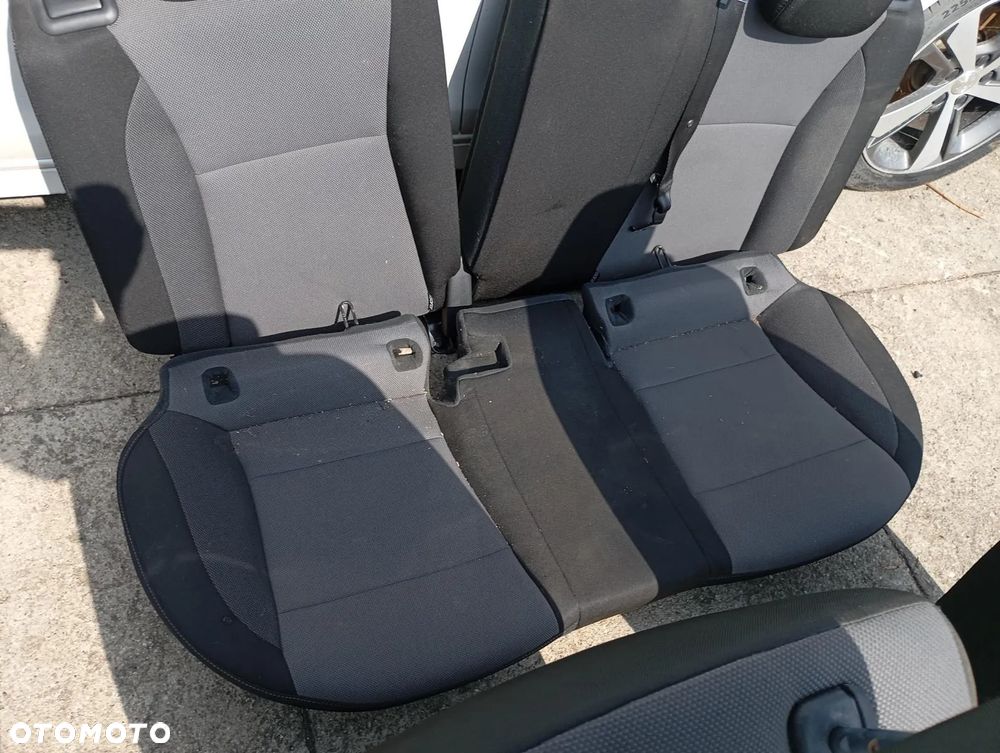 FOTELE PRZÓD TYŁ KANAPA HYUNDAI I20 II 15-18 - 2