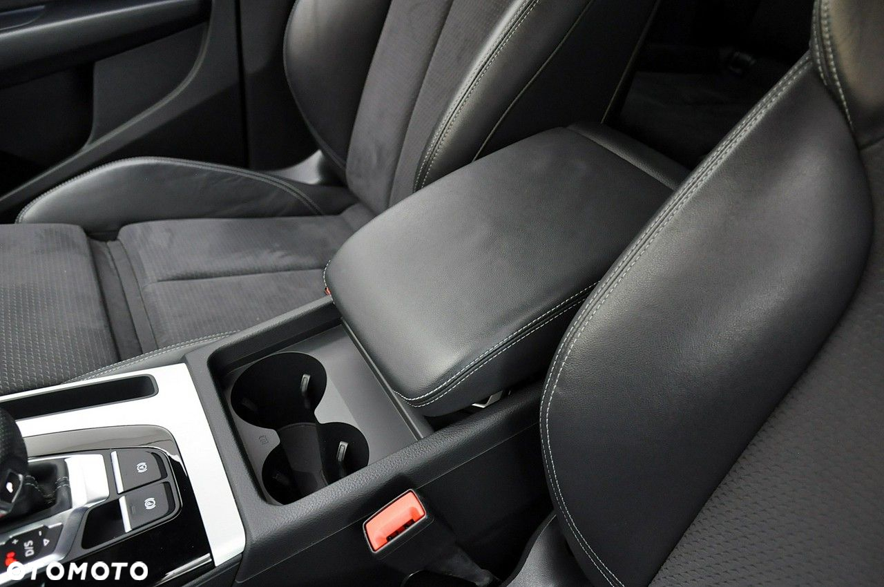Audi Q5 Sportback - 24