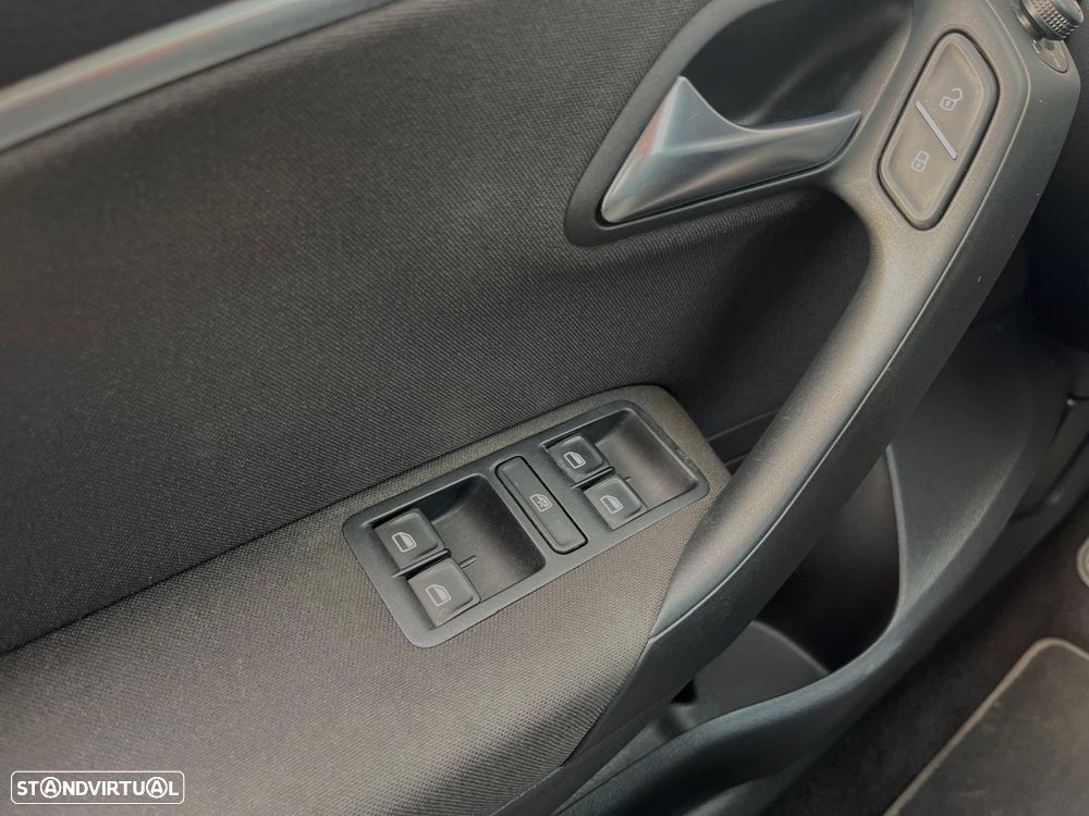 VW Polo 1.0 Confortline - 16