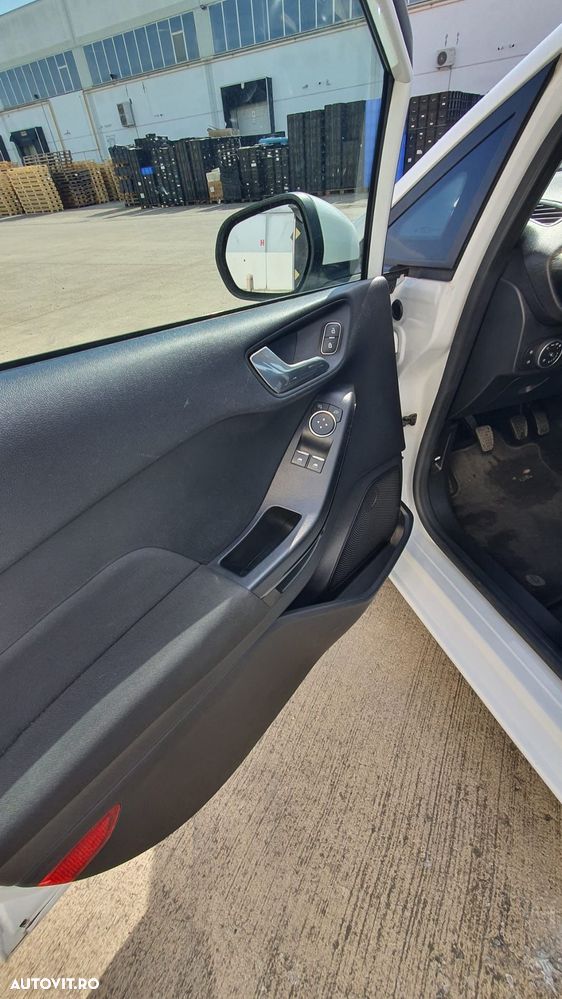 Ford Fiesta 1.1 Trend - 11