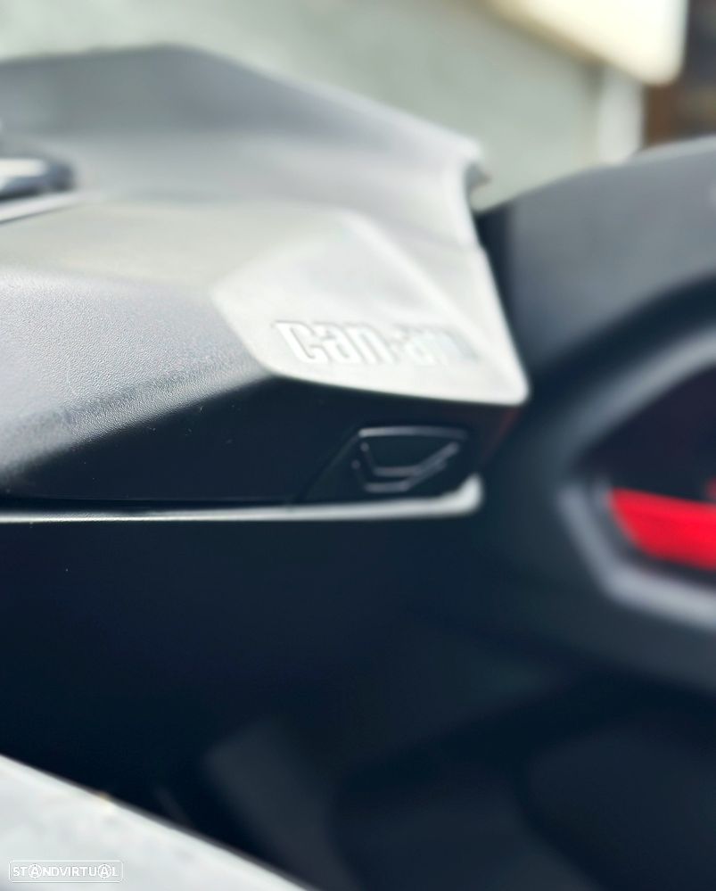 Can-Am Maverick R MAX X RS 999T DCT SAS - 27