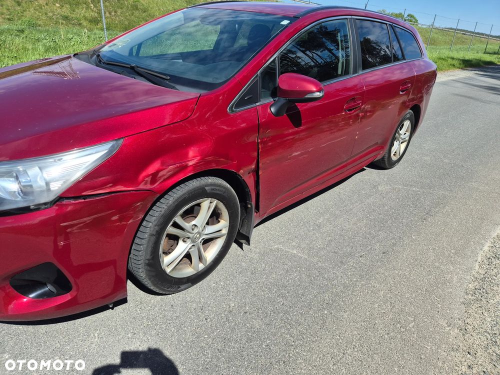 Toyota Avensis 1.8 Premium EU5 MS - 6