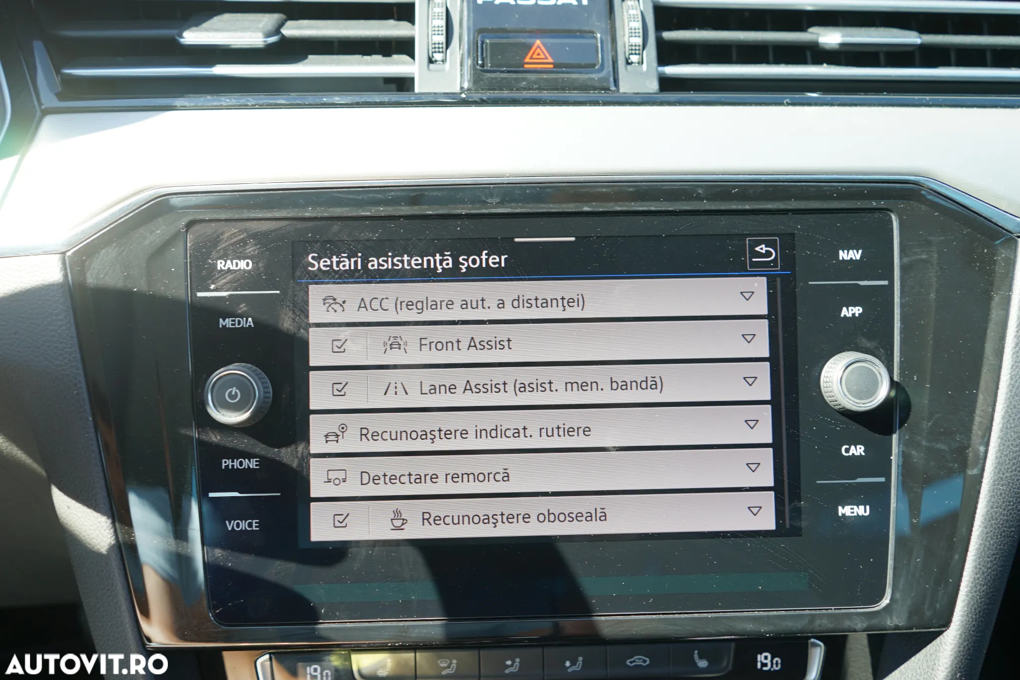 Volkswagen Passat Variant 2.0 TDI DSG Highline - 22