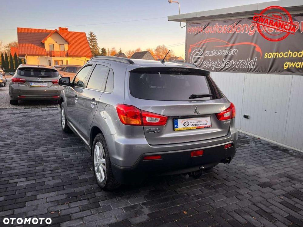 Mitsubishi ASX - 10