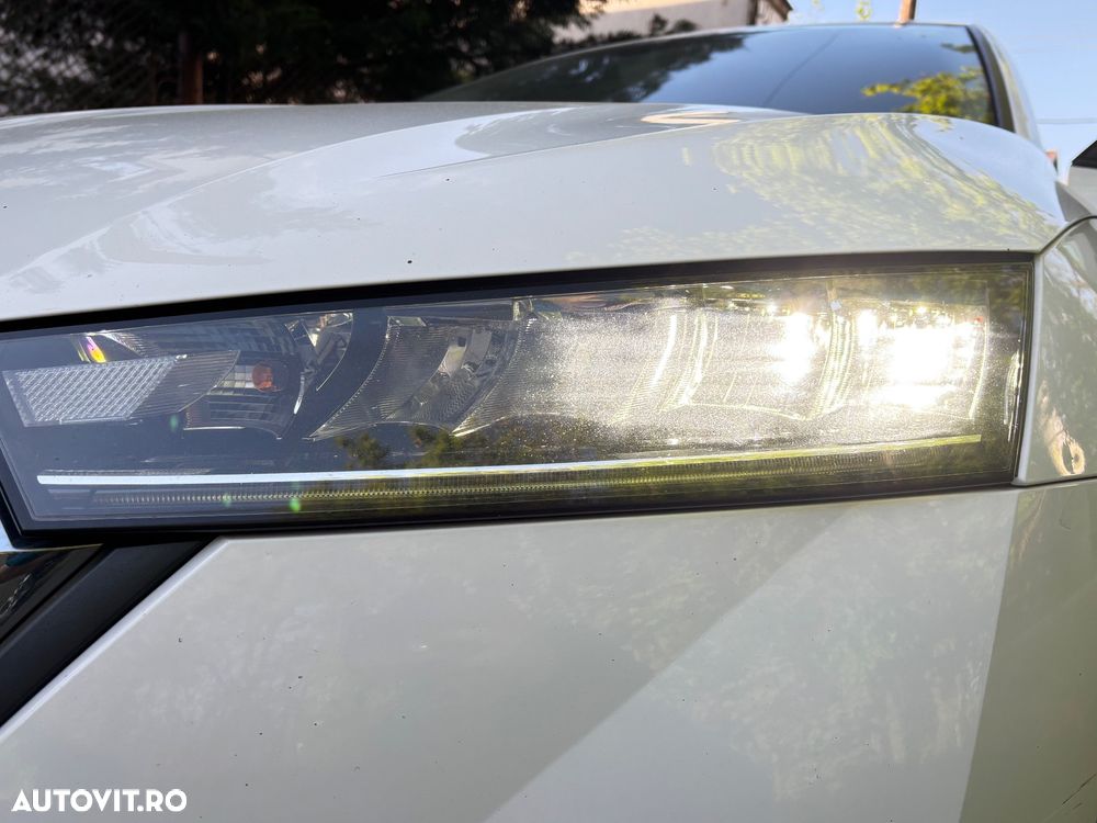 Skoda Octavia 2.0 TDI DSG Style - 20