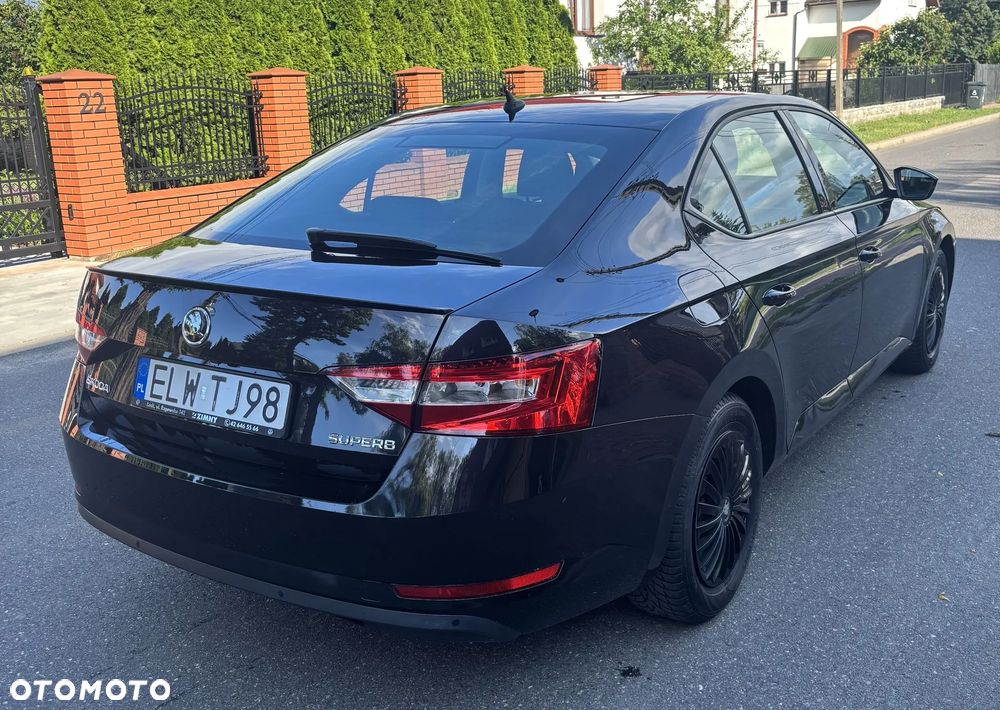 Skoda Superb 1.5 TSI ACT Ambition - 4