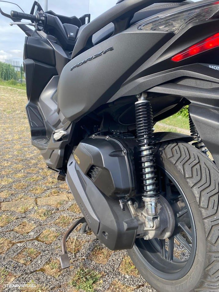 Honda Forza - 5