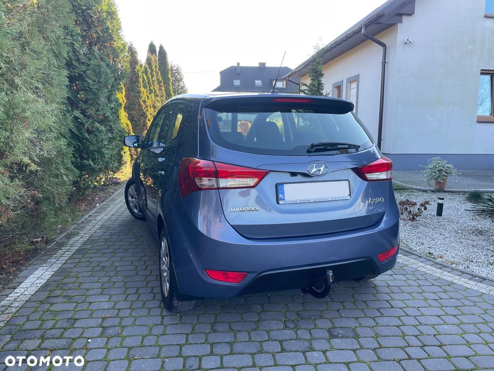 Hyundai ix20 1.4 Premium blue - 15
