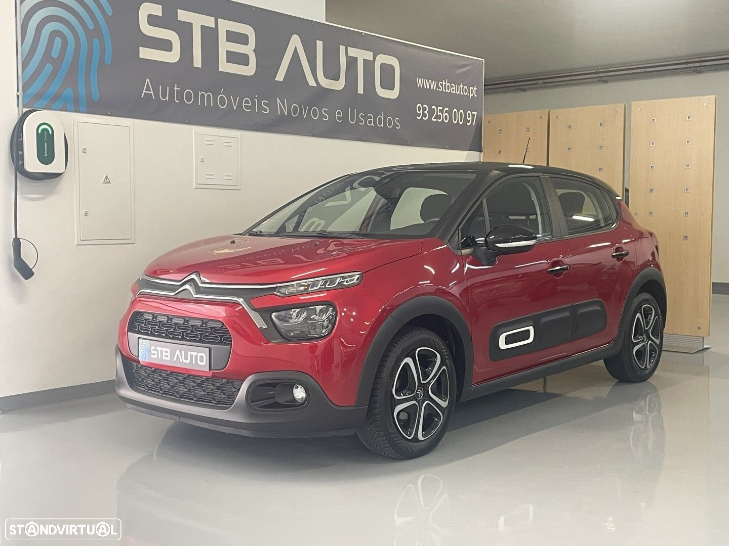 Citroën C3 1.2 PureTech Shine - 2