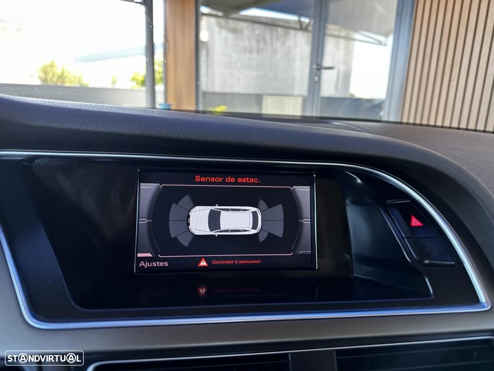 Audi A4 Avant 2.0 TDI Exclusive - 24