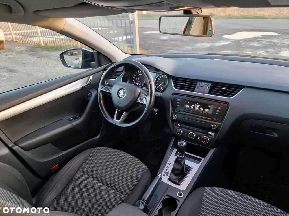 Skoda Octavia 1.6 TDI Ambiente DSG - 8