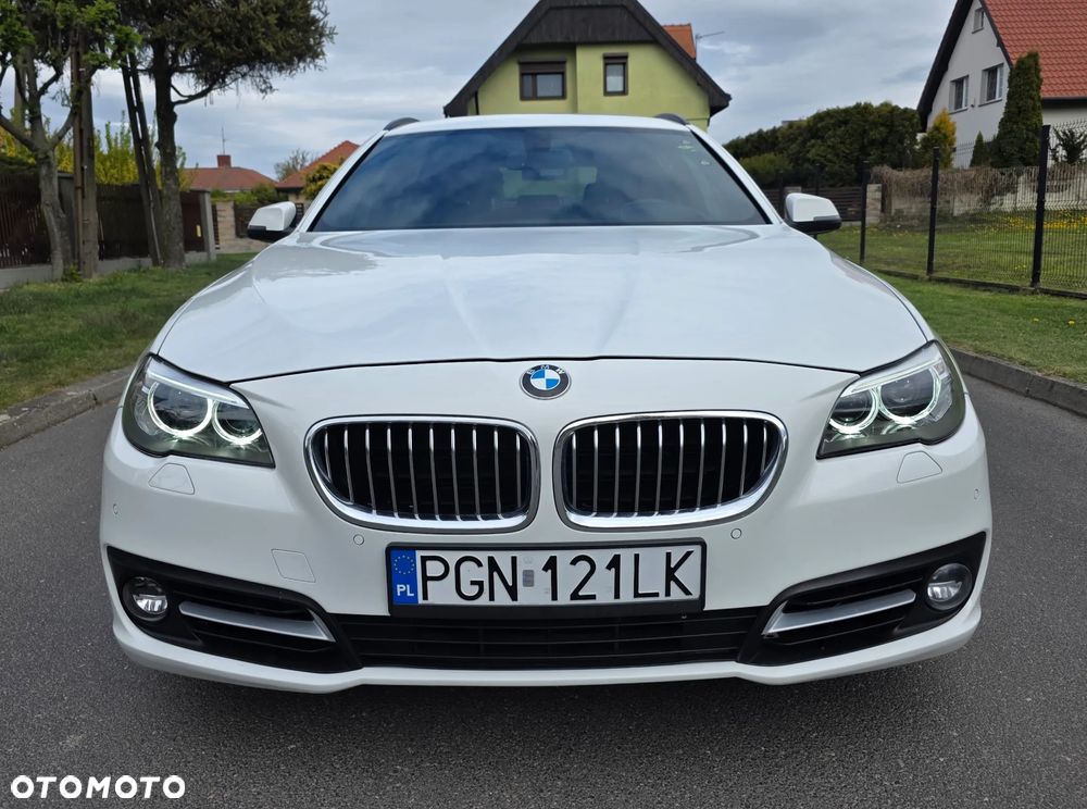 BMW Seria 5 525d xDrive Luxury Line - 2