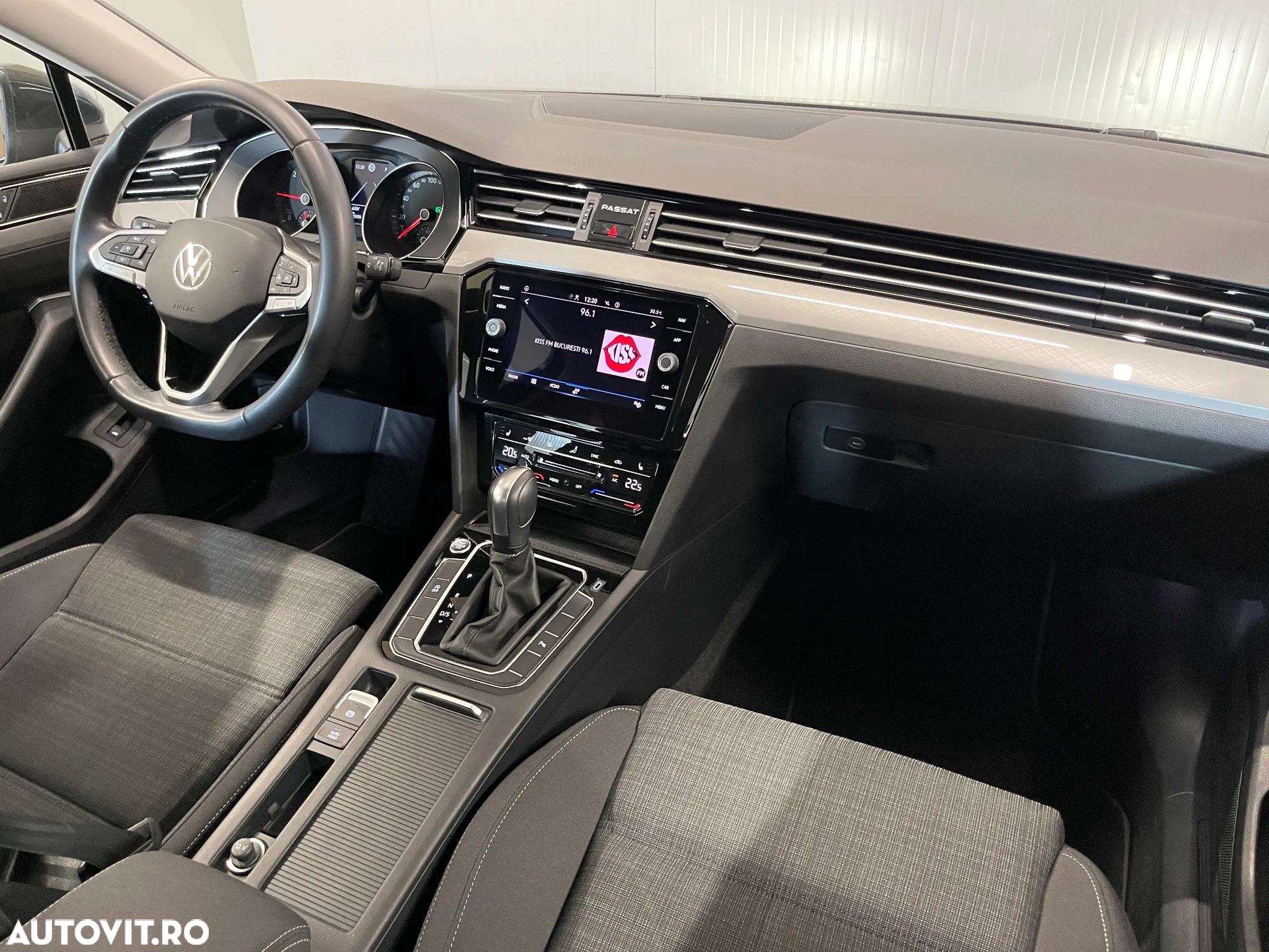 Volkswagen Passat 2.0 TDI DSG Comfortline - 8