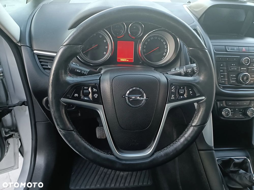Opel Zafira - 25