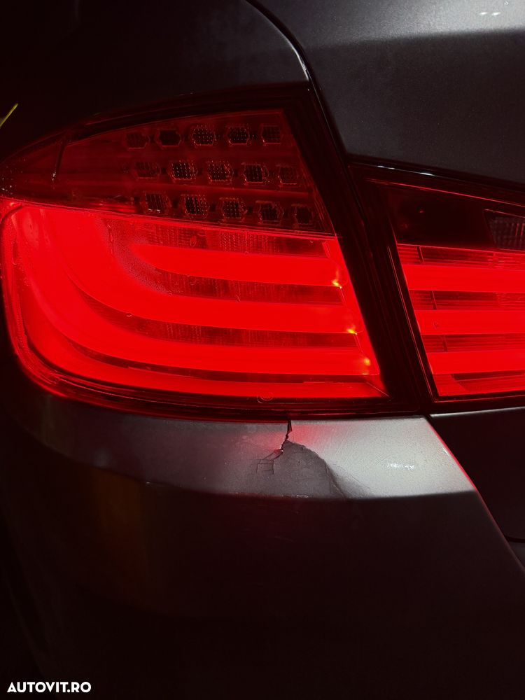BMW Seria 5 520d Sport-Aut. - 9