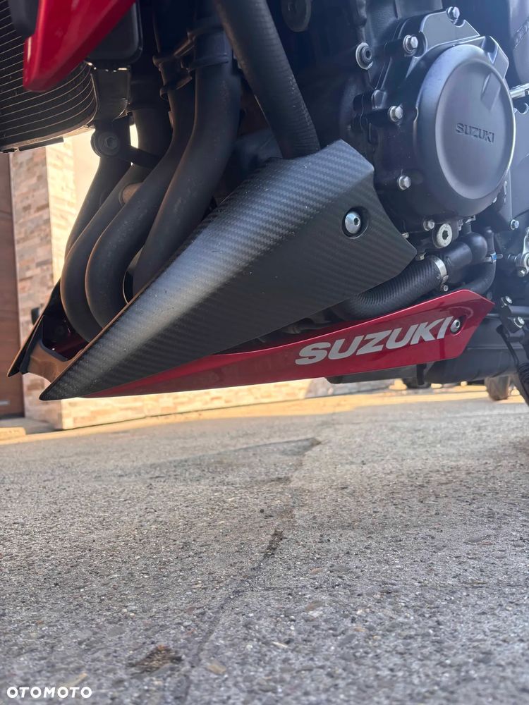Suzuki GSX 1000 - 12