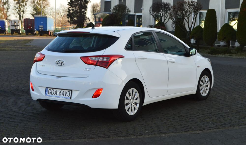 Hyundai i30 1.6 CRDi BlueDrive Classic + - 8
