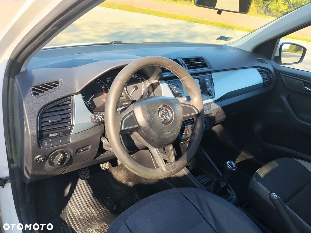 Skoda Fabia 2018 photo 4