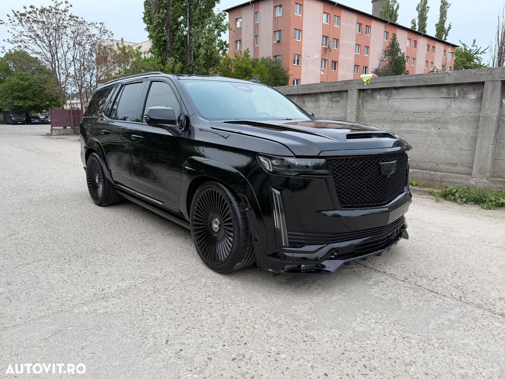 Cadillac Escalade - 3