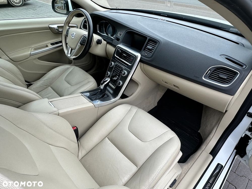 Volvo S60 T5 Drive-E Summum - 18