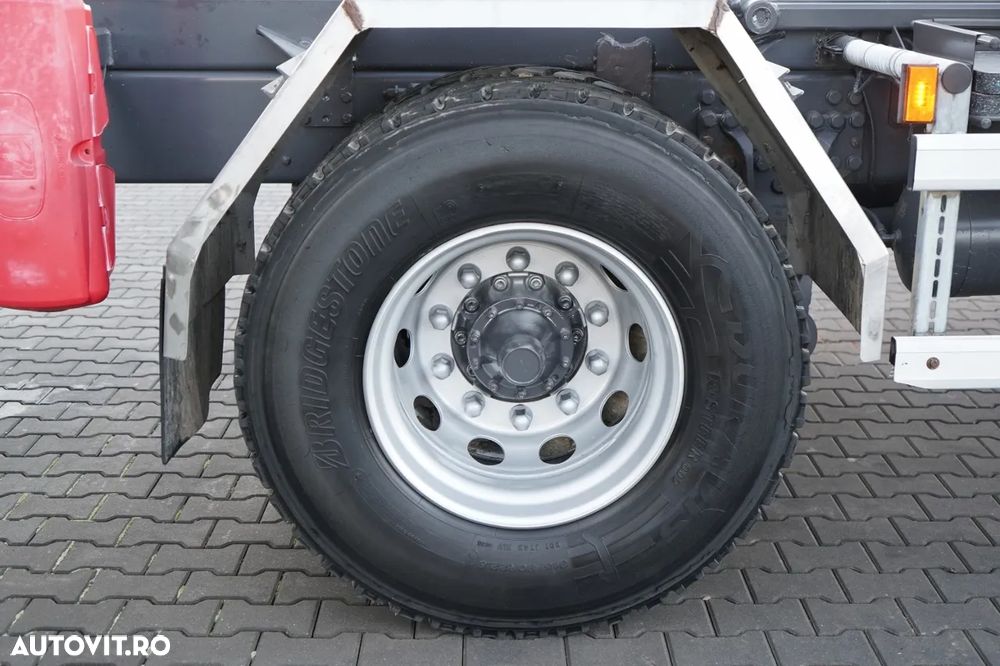 Scania P 280 / 4X2 / ȘASIU - 4,9 M / + HDS HMF 635 / CAPACITATE DE RIDICARE 1.500 KG / ATINGERE MAXIMĂ 6,9 M / GRĂTAR / - 27