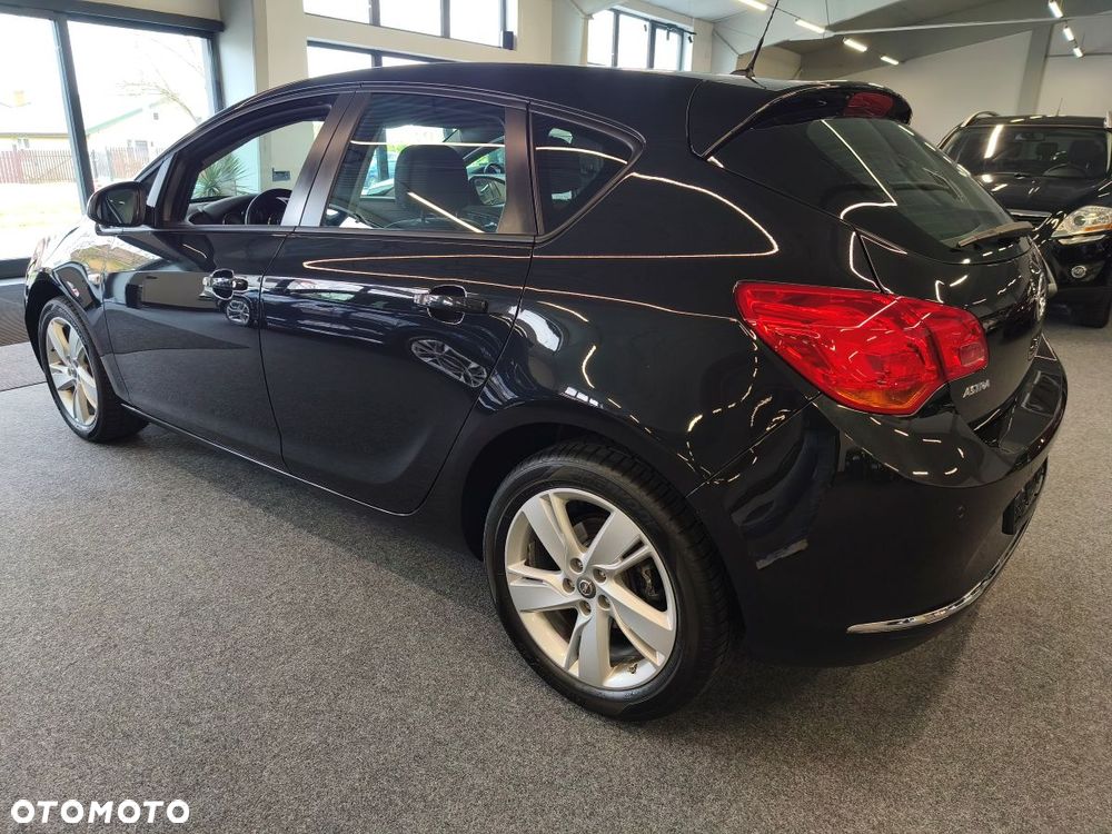 Opel Astra 1.6 Design Edition - 5